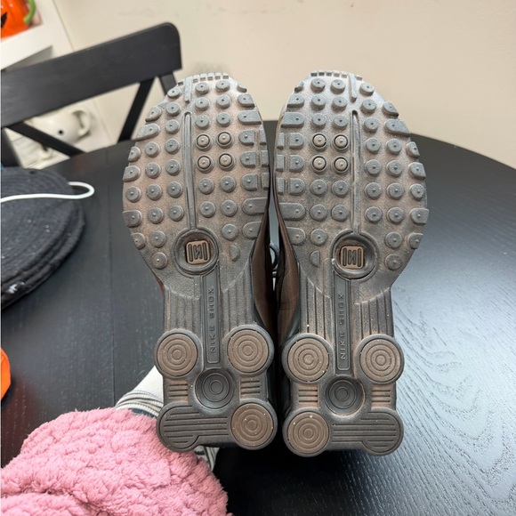 Nike Shox R4 - Picture 6 of 9